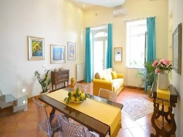 Luxury Apartment Federica N 1 Centro Storico Di Taormina contacts